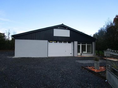 Location fonds et murs commerciaux Le Molay-Littry 14330 Calvados 280 m2  1377 euros