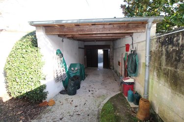Maison a vendre Saintes 17100 Charente-Maritime 199 m2 5 pièces 262300 euros