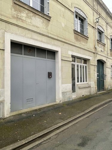 Fonds et murs commerciaux a vendre Saumur 49400 Maine-et-Loire 49 m2  92750 euros