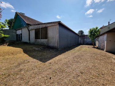 Fonds et murs commerciaux a vendre Courtenay 45320 Loiret 454 m2  143100 euros