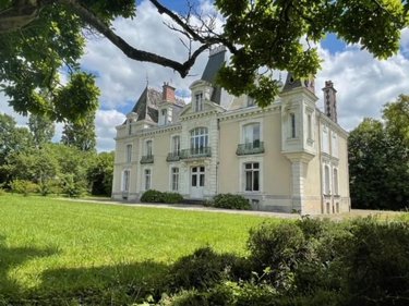 Maison a vendre Val d'Erdre-Auxence 49370 Maine-et-Loire 585 m2 14 pièces 859360 euros