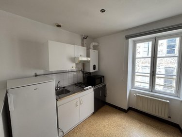 Location appartement Laval 53000 Mayenne 24 m2 1 pièce 415 euros