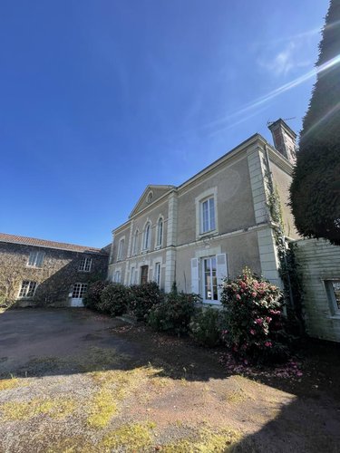 Maison a vendre Montrevault-sur-Èvre 49110 Maine-et-Loire 277 m2 16 pièces 391125 euros