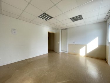 Fonds et murs commerciaux a vendre Locminé 56500 Morbihan 318 m2  411380 euros