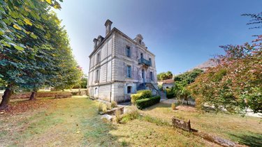 Maison a vendre Port-d'Envaux 17350 Charente-Maritime 308 m2 10 pièces 598000 euros
