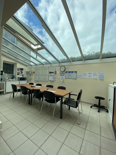 Location fonds et murs commerciaux Saint-Philbert-de-Grand-Lieu 44310 Loire-Atlantique 147 m2  2300 euros