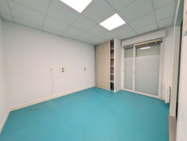 Fonds et murs commerciaux a vendre Morlaix 29600 Finistère 188 m2  294280 euros