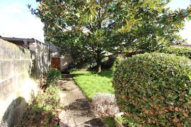 Maison a vendre Saintes 17100 Charente-Maritime 199 m2 5 pièces 262300 euros