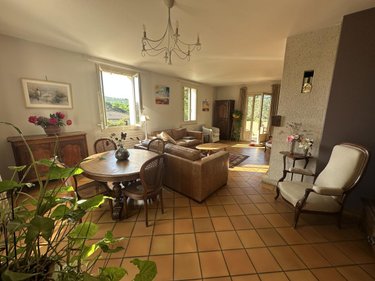 Maison a vendre Pradines 46090 Lot 185 m2 9 pièces 350000 euros