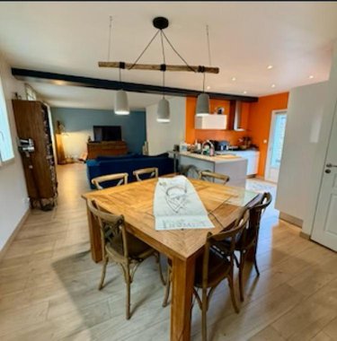 Location fonds et murs commerciaux Mont-Saint-Aignan 76130 Seine-Maritime 156 m2  2300 euros