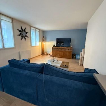 Location fonds et murs commerciaux Mont-Saint-Aignan 76130 Seine-Maritime 156 m2  2300 euros