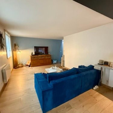 Location fonds et murs commerciaux Mont-Saint-Aignan 76130 Seine-Maritime 156 m2  2300 euros