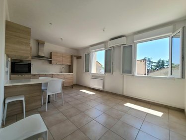 Appartement a vendre Bourg-Saint-Andéol 07700 Ardèche 110 m2  169000 euros