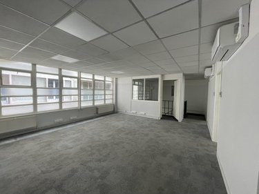 Location fonds et murs commerciaux Rouen 76000 Seine-Maritime 204 m2  2970 euros