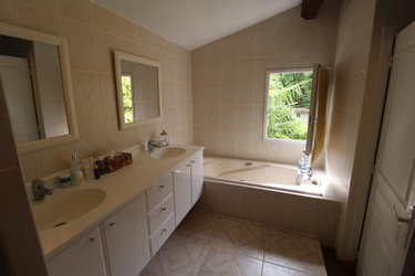 Maison a vendre Saintes 17100 Charente-Maritime 405 m2 11 pièces 500000 euros