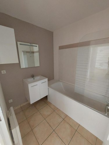 Location appartement Reims 51100 Marne 63 m2 3 pièces 780 euros