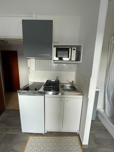 Location appartement Nantes 44000 Loire-Atlantique 11 m2  350 euros