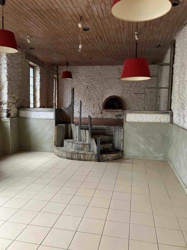 Fonds et murs commerciaux a vendre Vallet 44330 Loire-Atlantique 200 m2  222600 euros