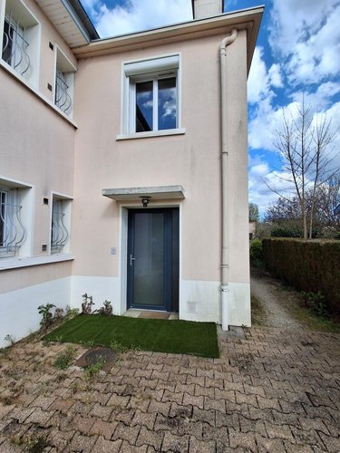 Location appartement Bourg-en-Bresse 01000 Ain 20 m2  440 euros