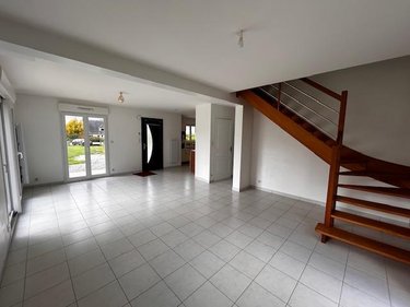 Location maison Guer 56380 Morbihan 98 m2 5 pièces 850 euros