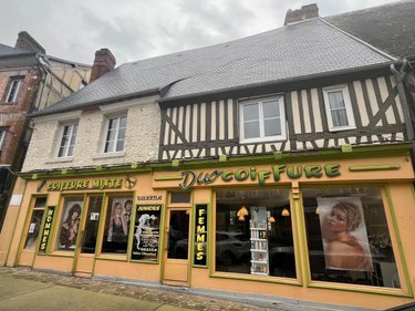 Location fonds et murs commerciaux Orbec 14290 Calvados 60 m2  615 euros