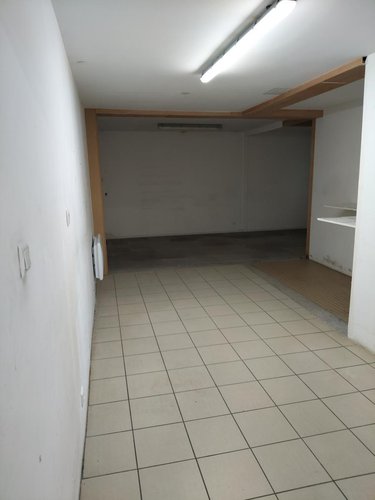 Fonds et murs commerciaux a vendre Montbizot 72380 Sarthe 338 m2  187920 euros