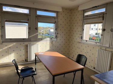 Fonds et murs commerciaux a vendre Guingamp 22200 Côtes-d'Armor 492 m2  355360 euros