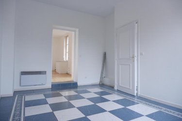 Location fonds et murs commerciaux Abbeville 80100 Somme 50 m2  715 euros