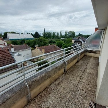 Location appartement Reims 51100 Marne 54 m2 2 pièces 725 euros