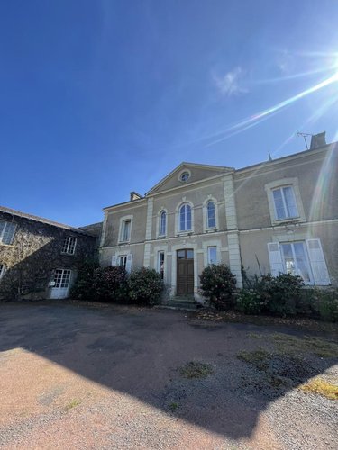 Maison a vendre Montrevault-sur-Èvre 49110 Maine-et-Loire 277 m2 16 pièces 391125 euros