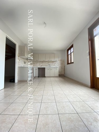 Location appartement Ambérieu-en-Bugey 01500 Ain 125 m2 4 pièces 1256 euros
