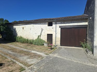 Maison a vendre Nieul-lès-Saintes 17810 Charente-Maritime 223 m2 7 pièces 375000 euros