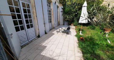Appartement a vendre Saintes 17100 Charente-Maritime 76 m2 2 pièces 167872 euros