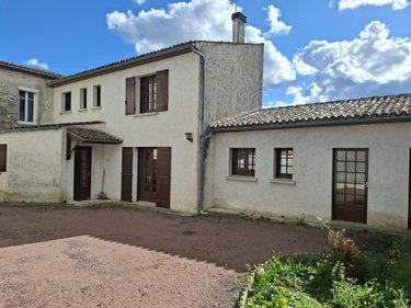 Maison a vendre Brizambourg 17770 Charente-Maritime 121 m2 6 pièces 136396 euros