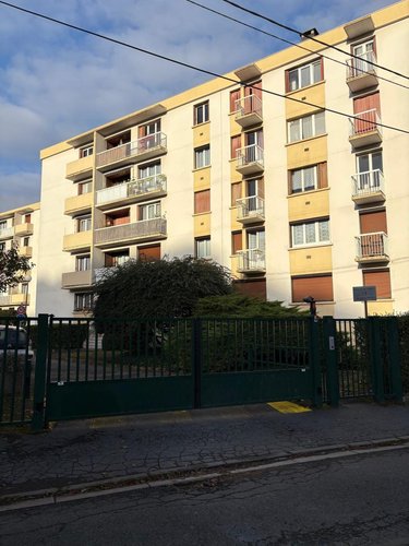 Appartement a vendre Chelles 77500 Seine-et-Marne 65 m2 3 pièces 139000 euros