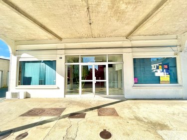 Fonds et murs commerciaux a vendre Saint-Chély-d'Apcher 48200 Lozère 70 m2  60000 euros