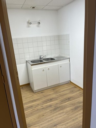 Location fonds et murs commerciaux Dole 39100 Jura 115 m2  1500 euros