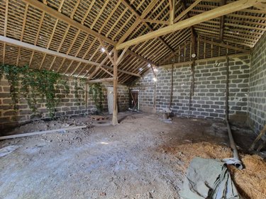 Garage et parking a vendre Loire-Authion 49250 Maine-et-Loire 125 m2