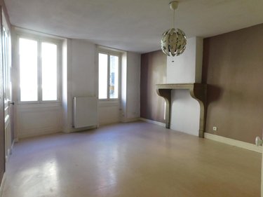 Appartement a vendre Poncin 01450 Ain 100 m2  70000 euros