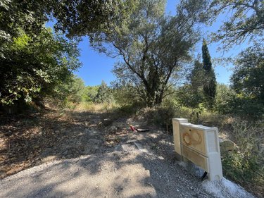 Terrain a batir a vendre Lieuran-Cabrières 34800 Hérault 1030 m2  135000 euros