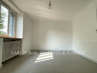 Location appartement Saint-Jean-le-Vieux 01640 Ain 31 m2 1 pièce 450 euros