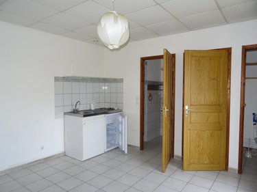 Location appartement Bezannes 51430 Marne 27 m2 1 pièce 395 euros