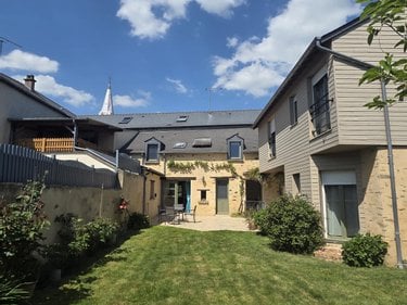 Immeuble a vendre Coudray 53200 Mayenne 455 m2  641600 euros