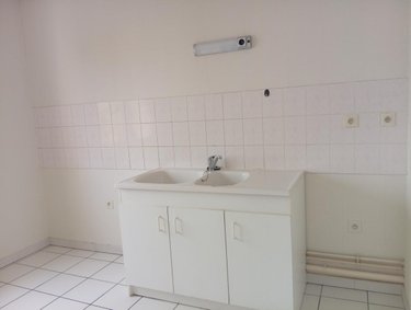Location appartement Reims 51100 Marne 56 m2 2 pièces 715 euros