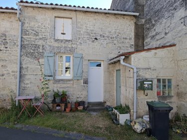 Maison a vendre Saintes 17100 Charente-Maritime 39 m2 2 pièces 70000 euros