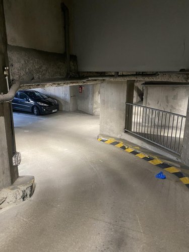 Garage et parking a vendre Angers 49000 Maine-et-Loire 14 m2  23600 euros