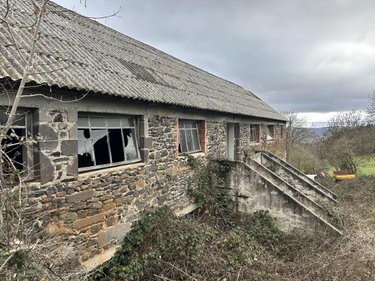 Maison a vendre Peyrusse 15170 Cantal 285 m2  33000 euros