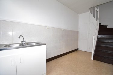 Immeuble a vendre Cambrai 59400 Nord 150 m2  142400 euros