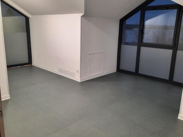 Location fonds et murs commerciaux Dole 39100 Jura 19 m2  920 euros