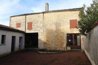 Maison a vendre Brizambourg 17770 Charente-Maritime 121 m2 6 pièces 136396 euros